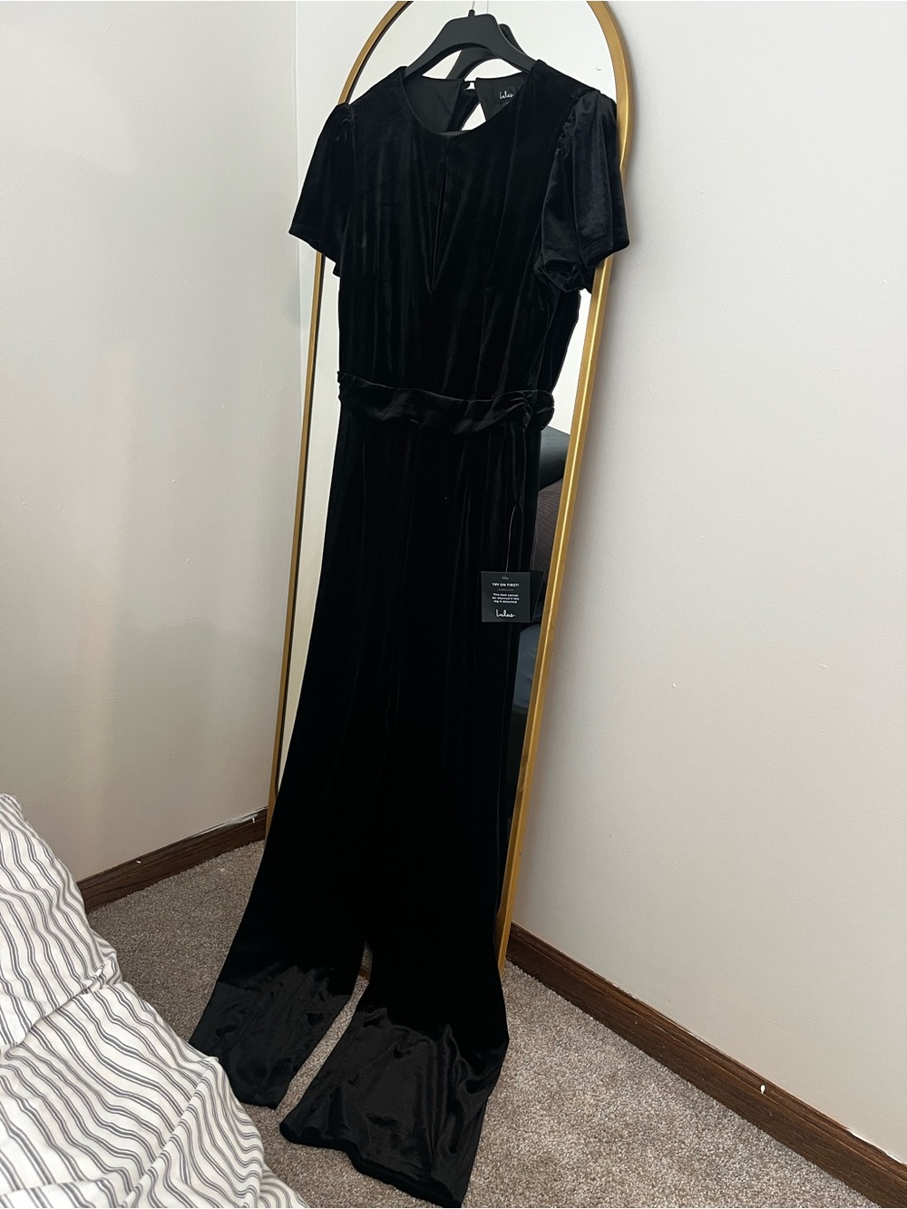 Lulu’s NWT Black Velvet Jumpsuit